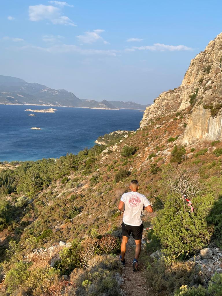 Ολοκληρώθηκε με επιτυχία το πρώτο ROCK SOLID Island Trail Race