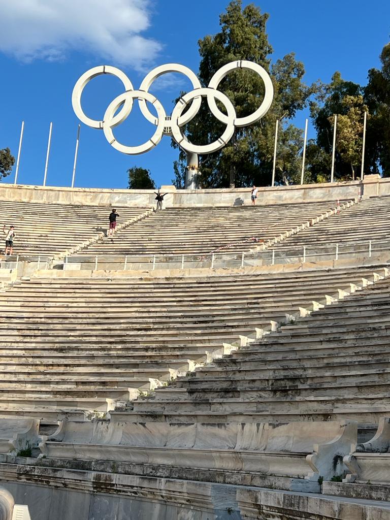 Οι Ολυμπιακοί Κύκλοι τοποθετήθηκαν ξανά στο Παναθηναϊκό Στάδιο