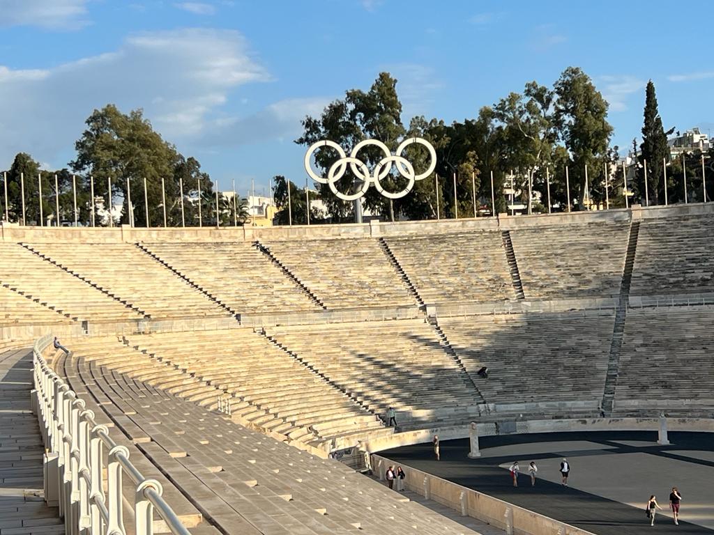Οι Ολυμπιακοί Κύκλοι τοποθετήθηκαν ξανά στο Παναθηναϊκό Στάδιο
