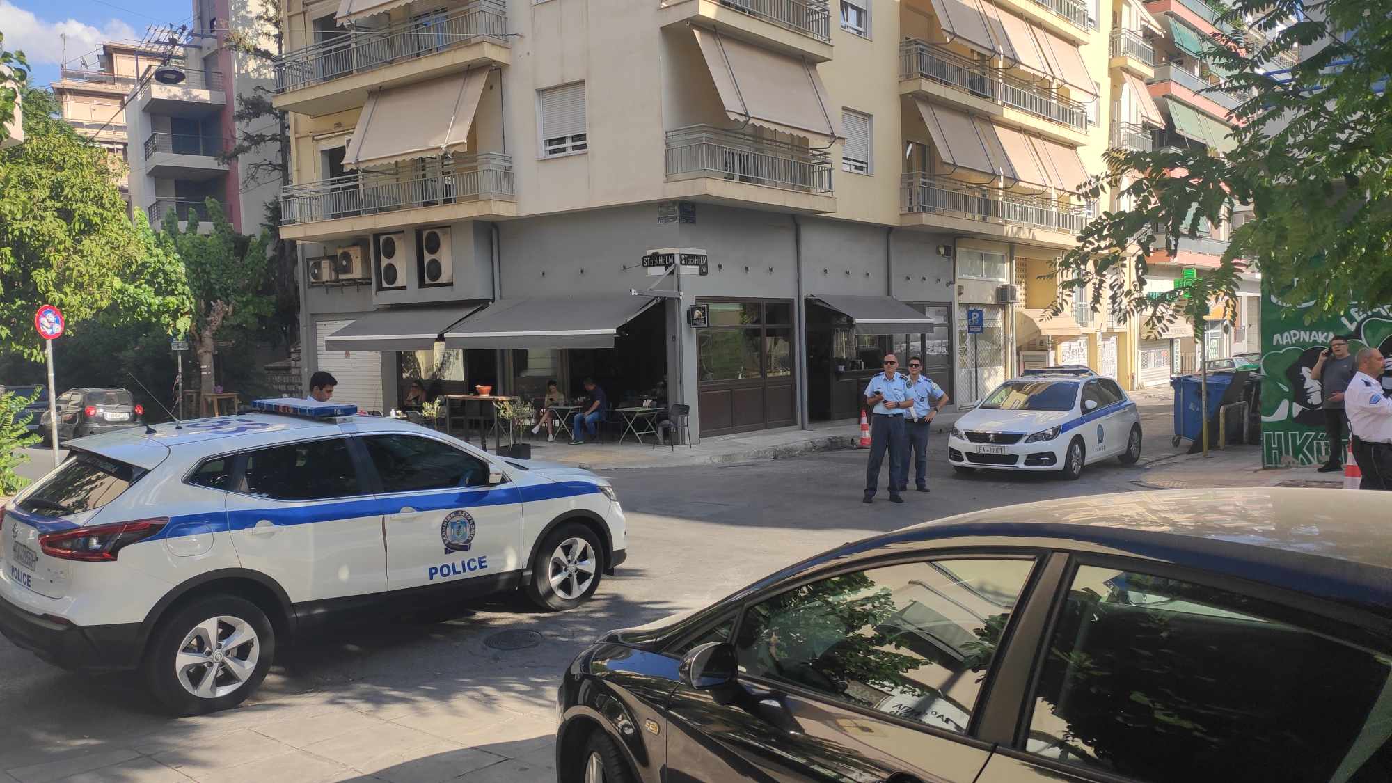 Σε επιφυλακή η αστυνομία γύρω από το “Απόστολος Νικολαΐδης” (ΦΩΤΟρεπορτάζ)