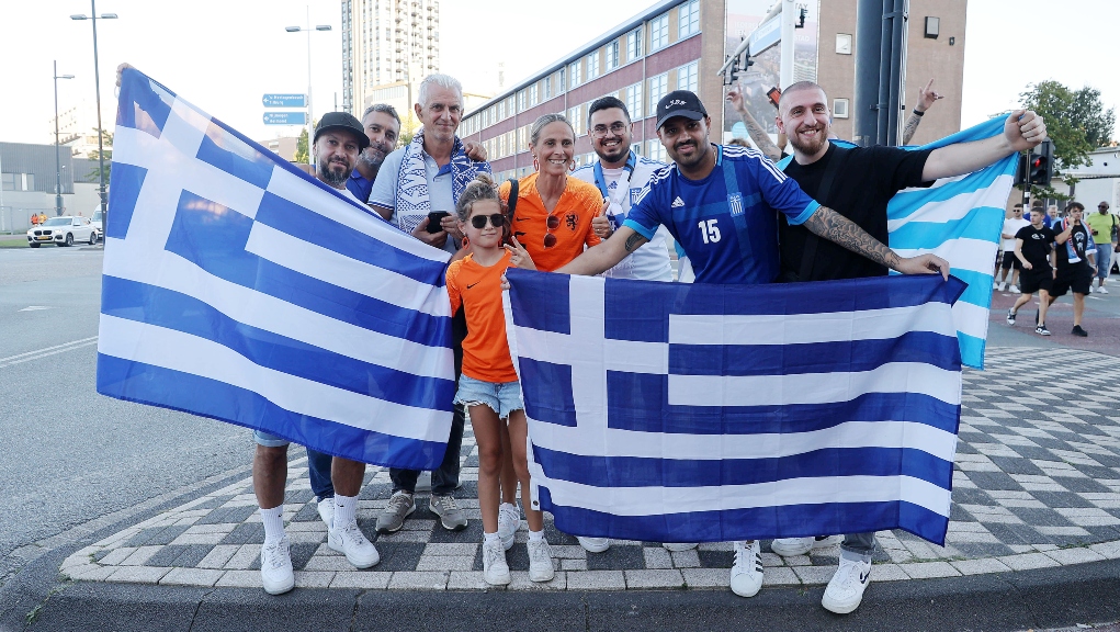 Οι Έλληνες φίλαθλοι στο πλευρό της Εθνικής στην Ολλανδία (ΦΩΤΟρεπορτάζ)