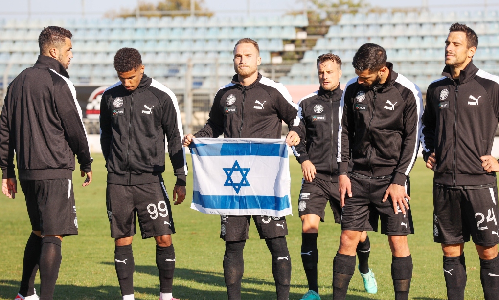 Με σημαία του Ισραήλ ο Γκλέιζερ στο ματς του ΟΦΗ (ΦΩΤΟρεπορτάζ)