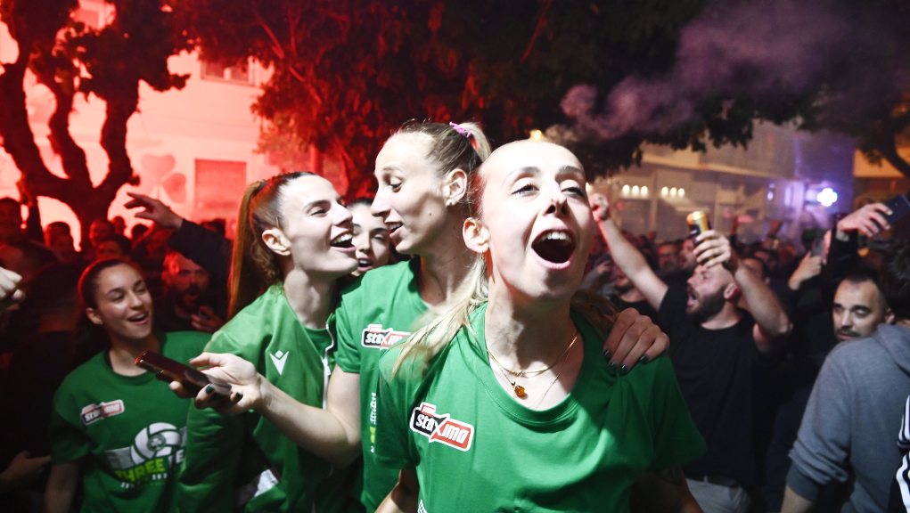 Η άφιξη των πρωταθλητριών στο “Παύλος Γιαννακόπουλος” (ΦΩΤΟρεπορτάζ)