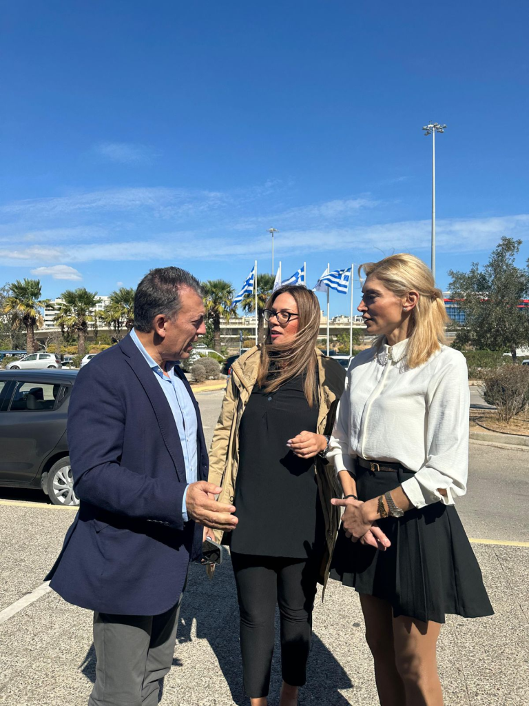 Επίσκεψη Βρούτση στο ΣΕΦ | Παρακολούθησε το Πανελλήνιο πρωτάθλημα Παίδων-Κορασίδων και το Κύπελλο Ταεκβοντό