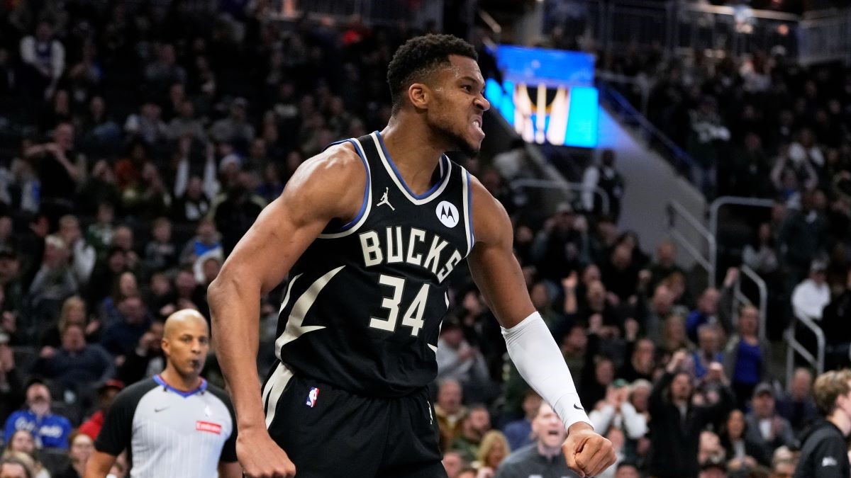Επέστρεψε ο “Giannis”, χαμόγελα ξανά στο Μιλγουόκι Επέστρεψε ο “Giannis”, χαμόγελα ξανά στο Μιλγουόκι