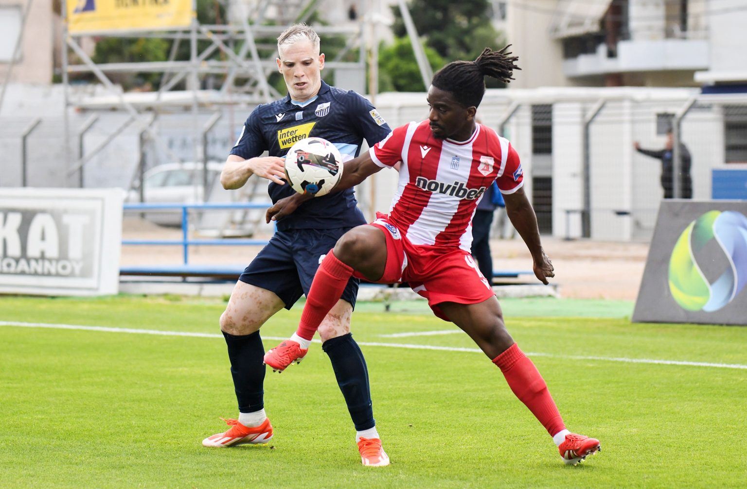 Λαμία-Πανσερραϊκός 2-1