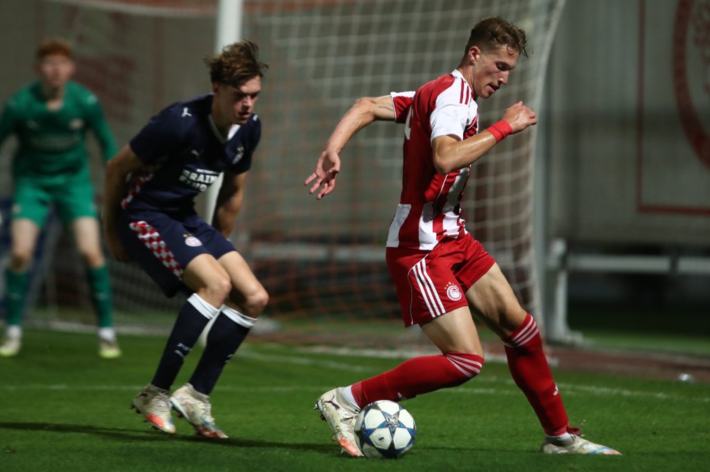 Με Τουφάκη και Κολοκοτρώνη ο Ολυμπιακός έμεινε “όρθιος” απέναντι στην Αϊντχόφεν