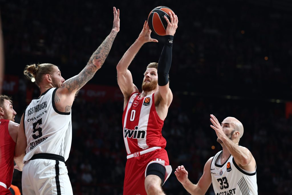 Ο Ολυμπιακός έλυσε τους “γρίφους” του Ομπράντοβιτς και βγήκε αλώβητος από τη μάχη με την Παρτίζαν