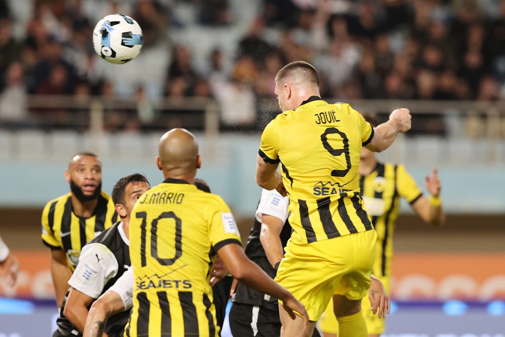 Ο Πινέδα… έλυσε τον γόρδιο δεσμό και η ΑΕΚ έφυγε με σημαντικό τρίποντο από το Παγκρήτιο