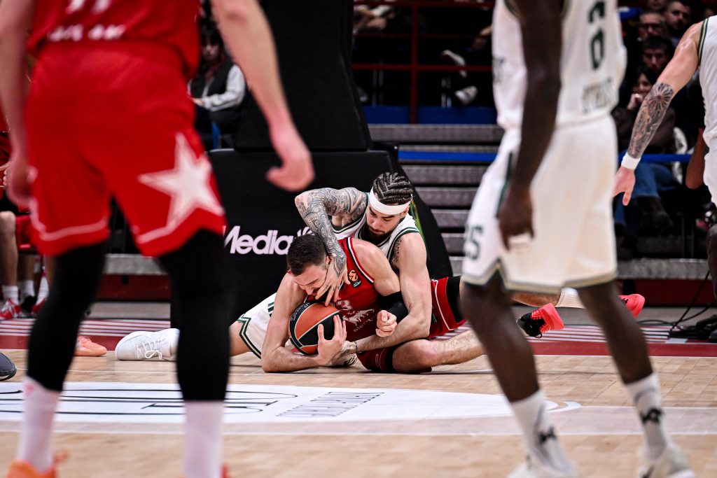 Τρίποντη εκτέλεση της Μιλάνο και νέα ήττα για τον Παναθηναϊκό