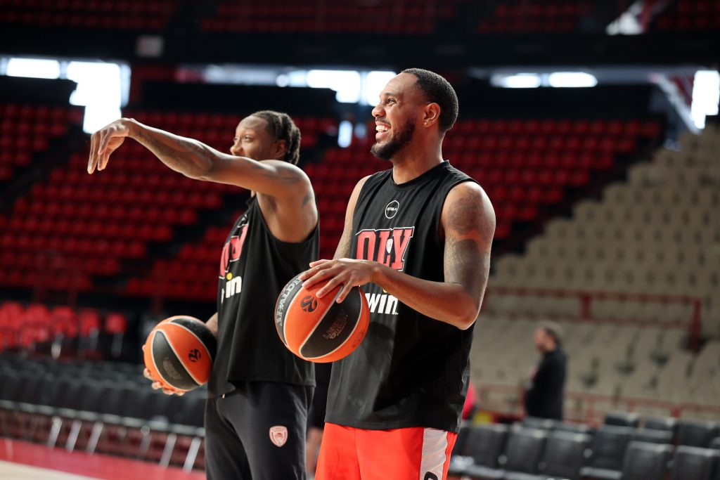 Η πρώτη ομαδική προπόνηση του Μόρις με τον Ολυμπιακό (pics)