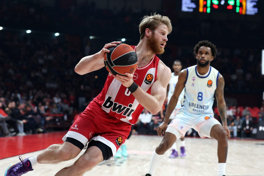 Ο Ολυμπιακός “βραχυκύκλωσε” και η Βαλένθια χτύπησε… καμπανάκι στο ΣΕΦ