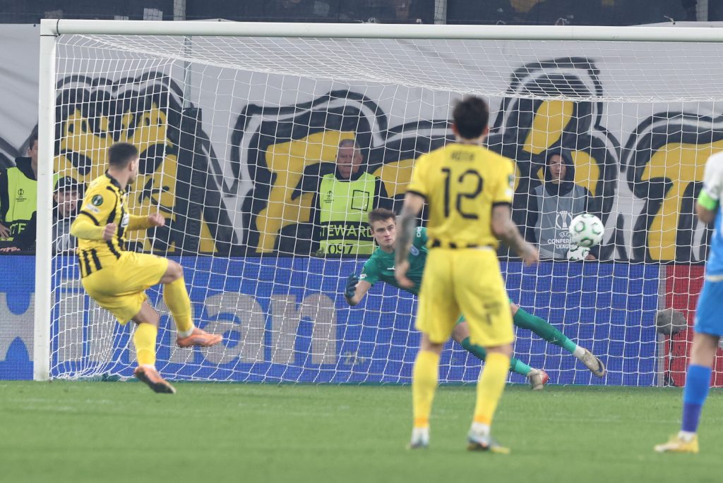 Απευθείας στους “16” η αλύγιστη ΑΕΚ σε ματς ακατάλληλο για καρδιακούς