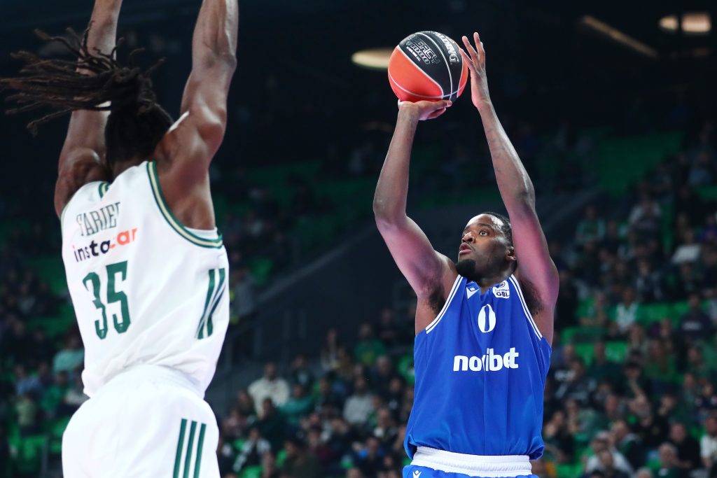 Ο Παναθηναϊκός χτίζει σερί με τον Χολμς να φωνάζει «παρών» (hls)