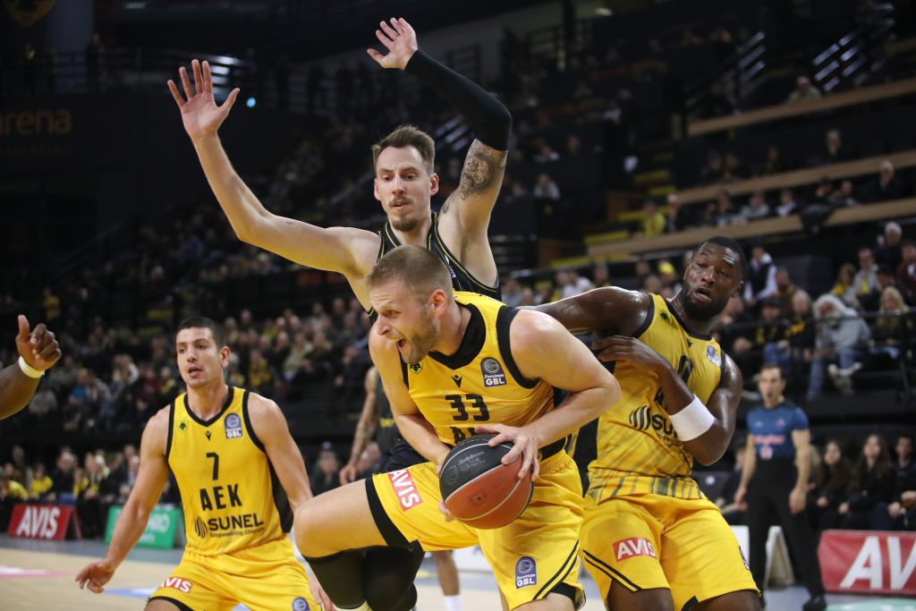 Η ΑΕΚ χάρη στην άμυνα, “υπέταξε” τον Άρη (hls)