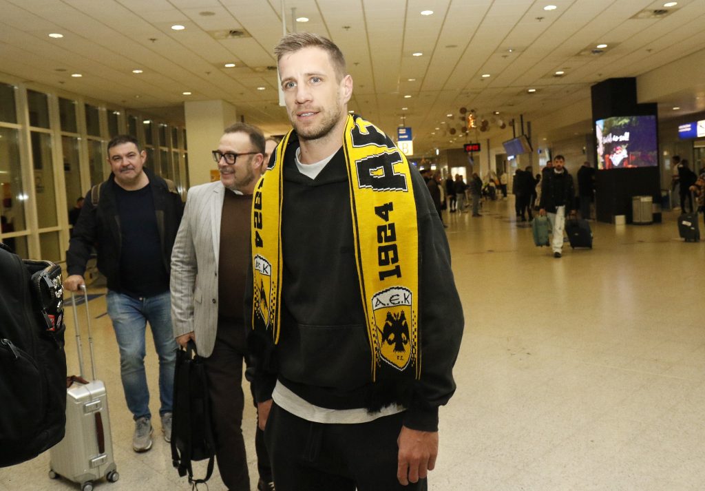 Στην Αθήνα για την ΑΕΚ ο Βάργκα