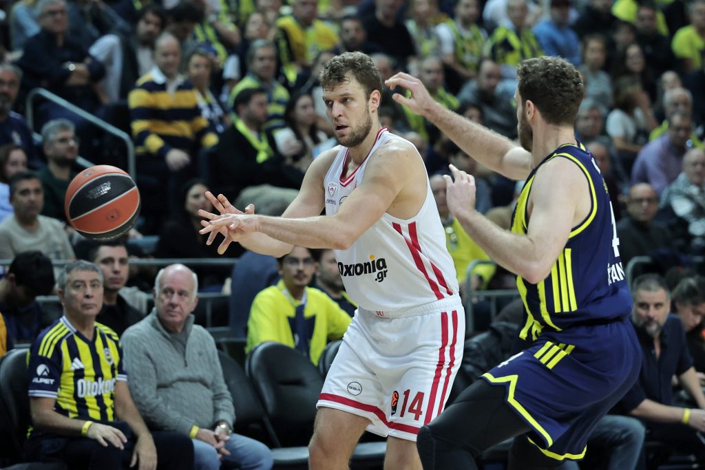 Η σκληρή και αποφασισμένη Φενέρμπαχτσε έβαλε “στοπ” στον Ολυμπιακό