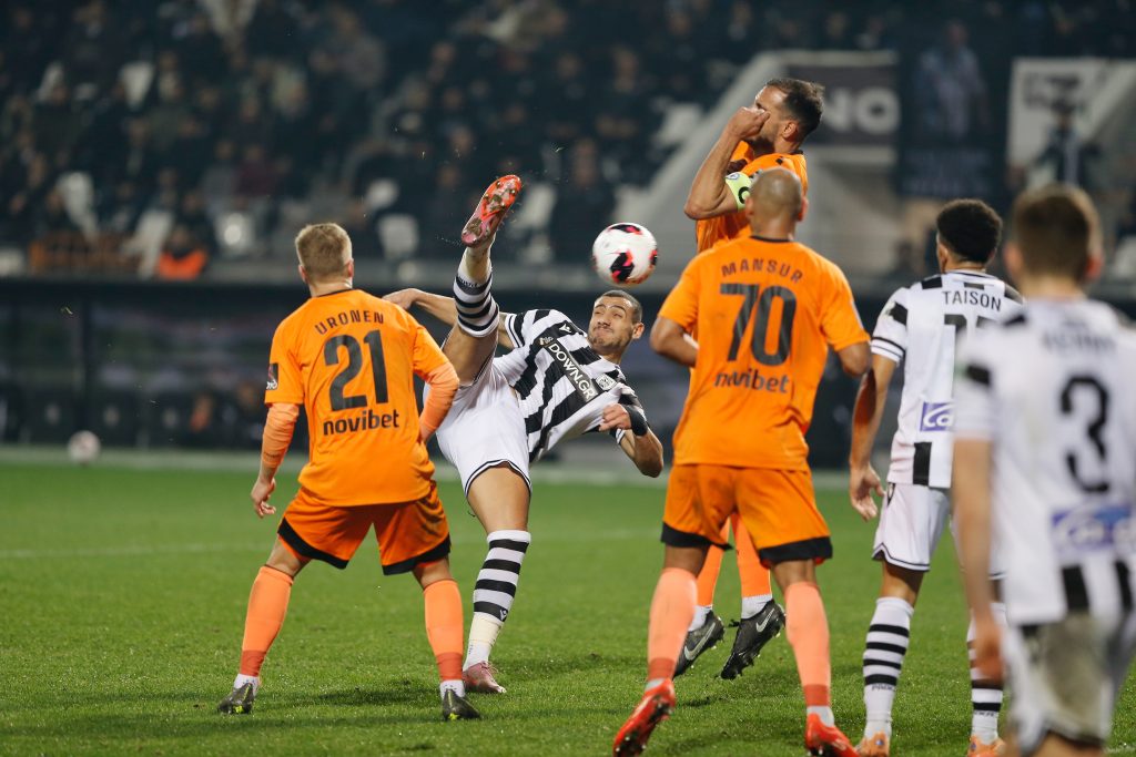 Με… ήρωα τον Μοναστηρλή ο ΠΑΟΚ προκρίθηκε στους “8”