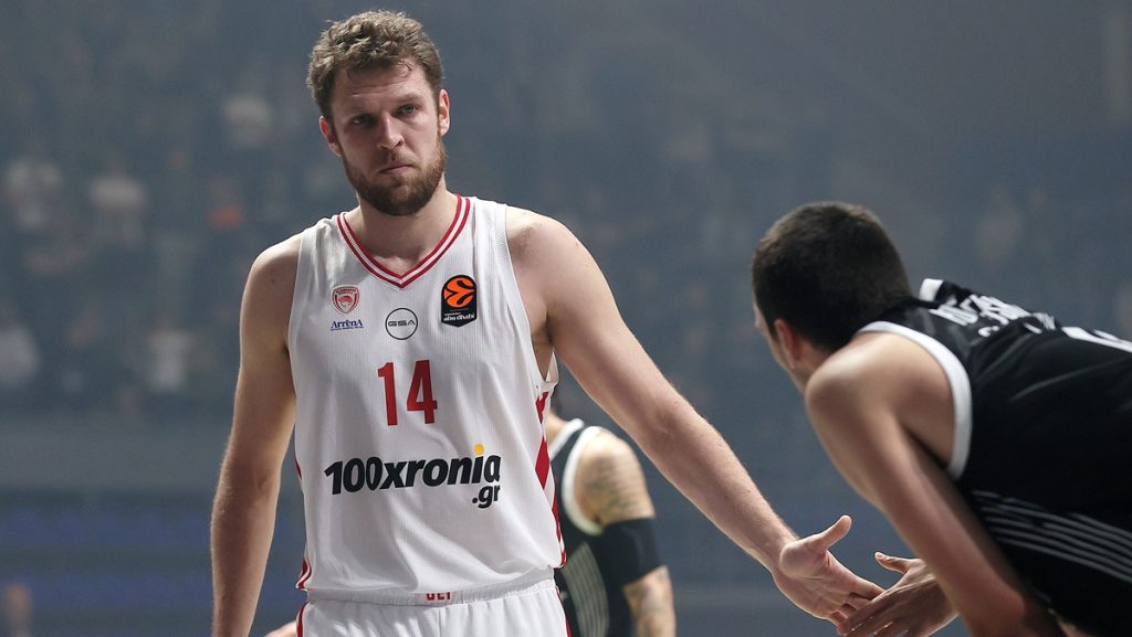 “Πάρτι” του Ολυμπιακού στο Βελιγράδι απέναντι στην απογοητευτική Παρτίζαν