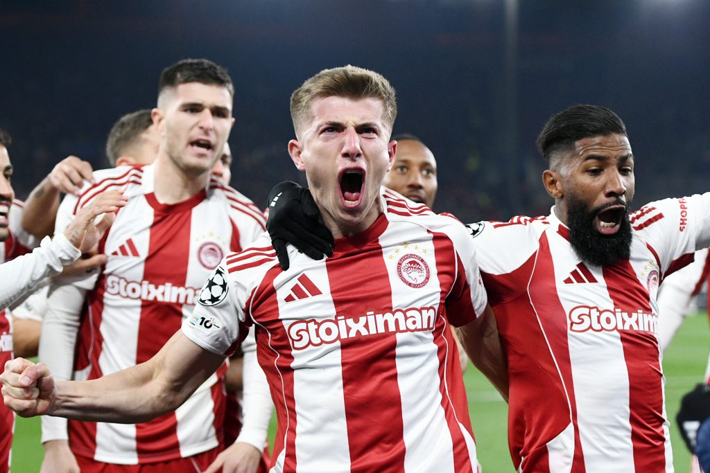 Ο Ολυμπιακός νίκησε τη Λεβερκούζεν στο Φάληρο και μπήκε σε τροχιά πρόκρισης