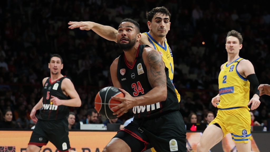 Ο Ολυμπιακός έκανε τη δουλειά απέναντι στο Περιστέρι με πρωταγωνιστή τον Πίτερς (hls)