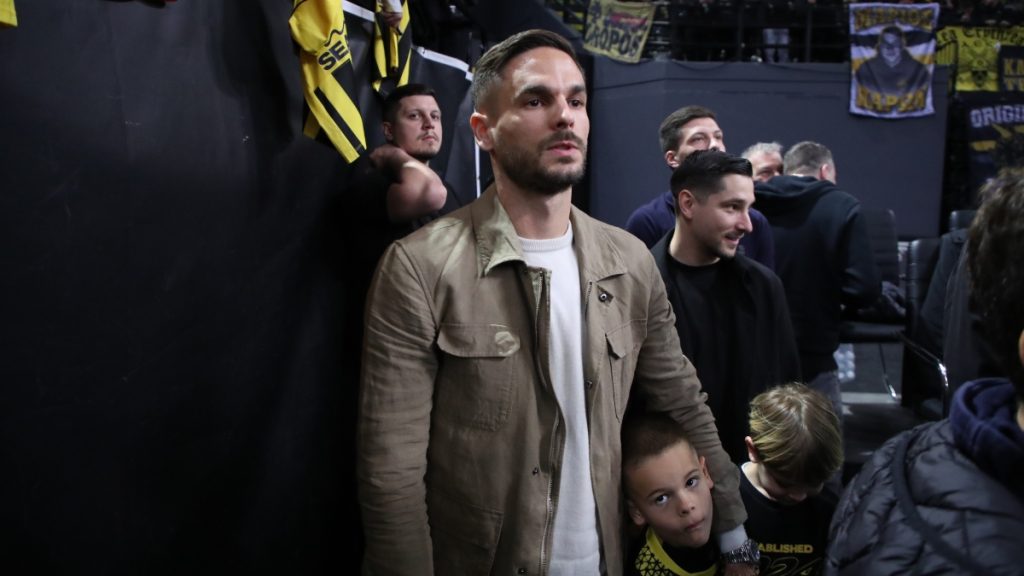 Με ποδοσφαιρικό “άρωμα” η μάχη της μπασκετικής ΑΕΚ(pic)