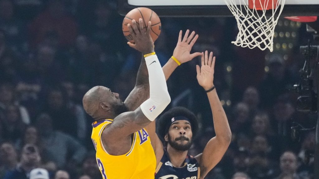 Πήραν το ντέρμπι του Τέξας οι Σπέρς, τέταρτη διαδοχική νίκη των Νικς