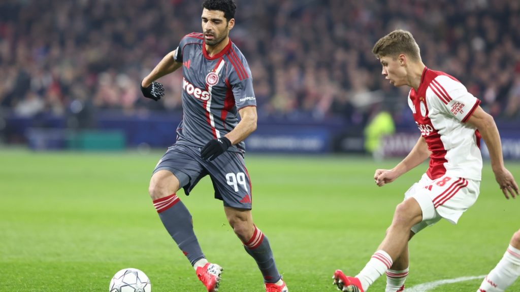 Θρυλική πρόκριση του Ολυμπιακού στο Άμστερνταμ