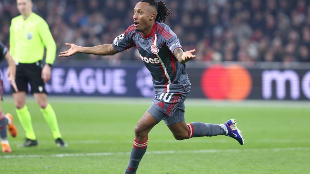 Θρυλική πρόκριση του Ολυμπιακού στο Άμστερνταμ