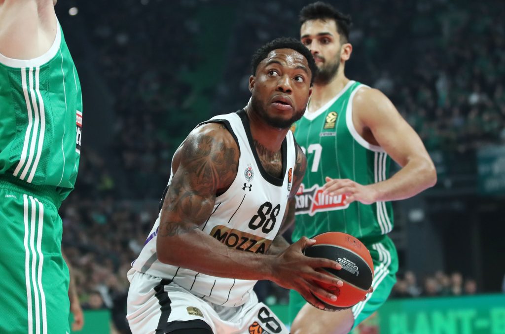 Ταϊρίκ Τζόουνς: Το κομμάτι του παζλ που έλειπε από το ρόστερ του Ολυμπιακού