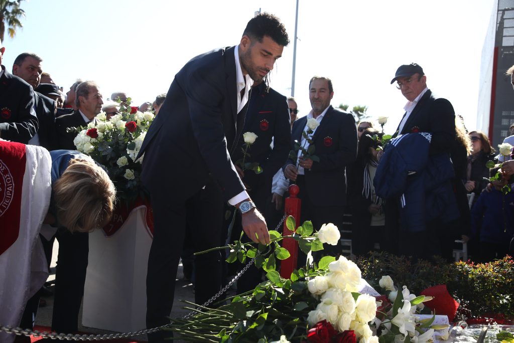 Τελέστηκε το μνημόσυνο για τα θύματα της Θύρας 7 (pics)