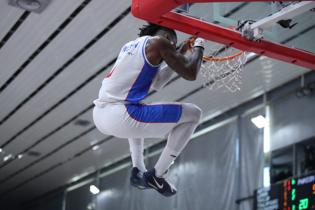 Ο ανεβασμένος Πανιώνιος υπερίσχυσε στη μάχη με τη Μύκονο (hls)