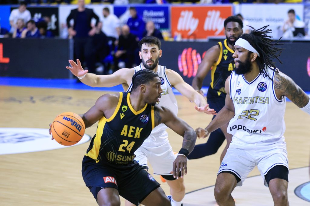 Πέρασε από την Καρδίτσα και αγκαλιάζει την πρωτιά η ΑΕΚ