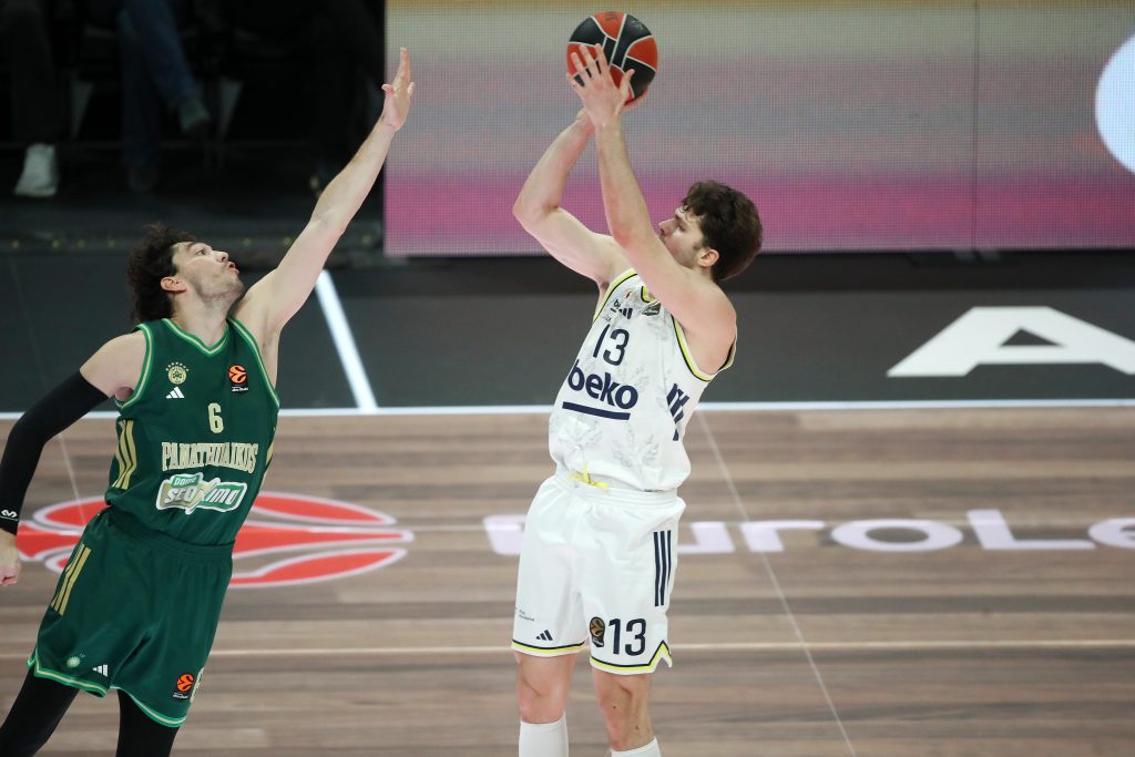 Ήττα σε… νεκρό χρόνο για τον Παναθηναϊκό από την πρωταθλήτρια Φενερμπαχτσέ στο “Telekom Center Athens”