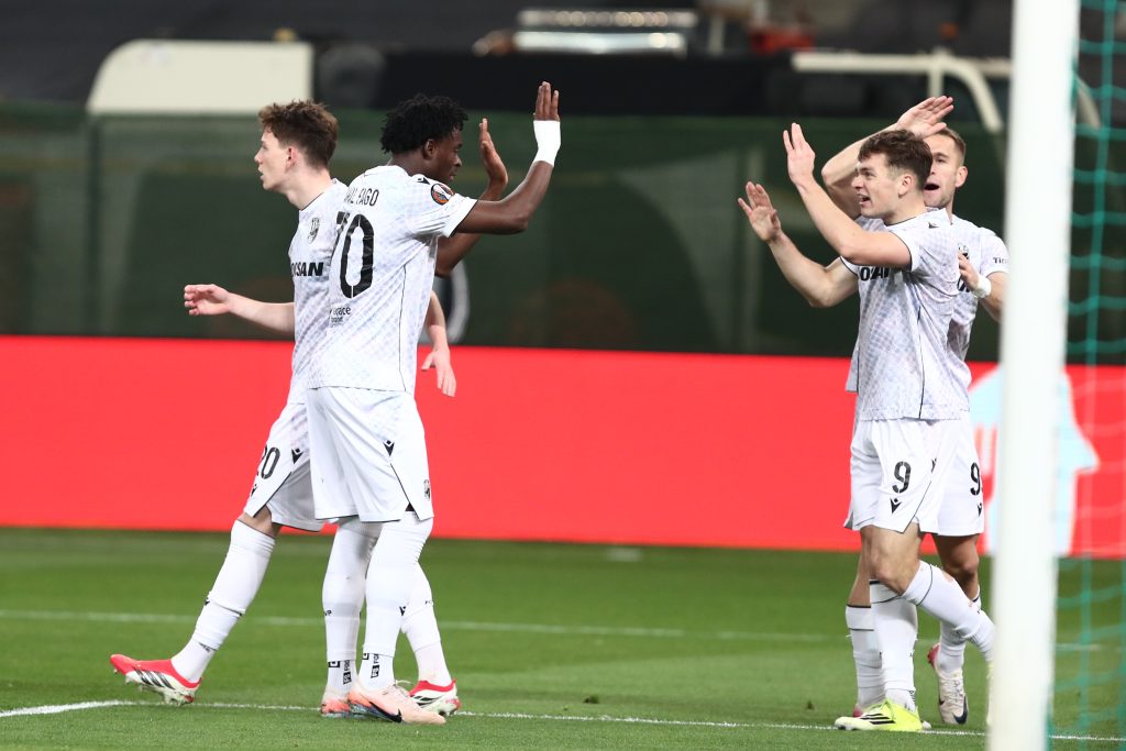 Ισοπαλία με πρωταγωνιστή Τεττέη και… η πρόκριση θα κριθεί στο Πλζεν