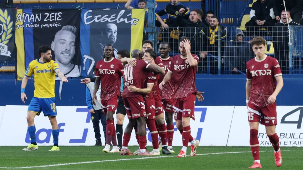 Από τεσσάρα σε… τριάρα ο Παναιτωλικός που βλέπει παραμονή