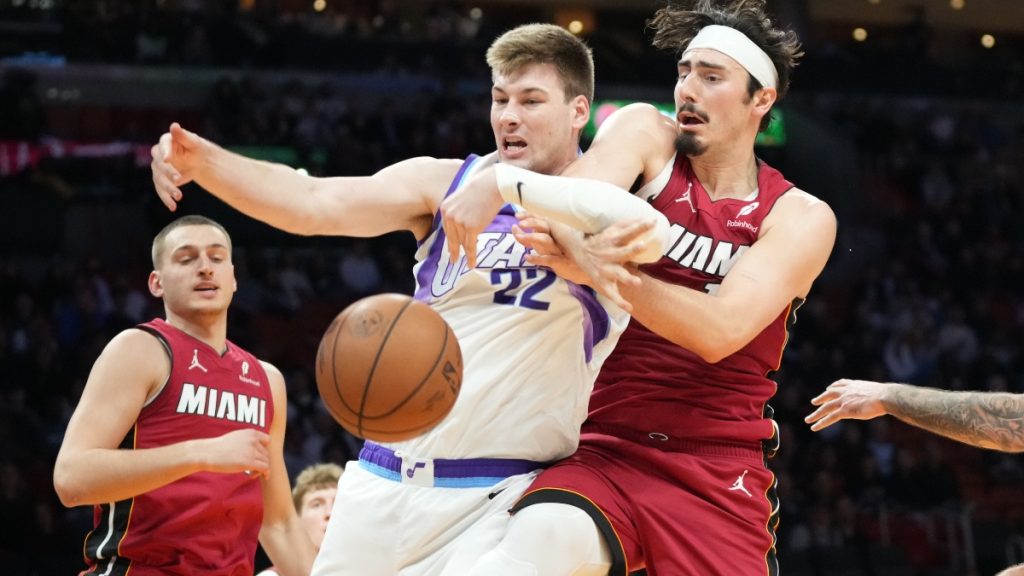 Nέα ήττα για τους Μπακς χωρίς Γιάννη, σύρραξη και αποβολές στο Χόρνετς – Πίστονς