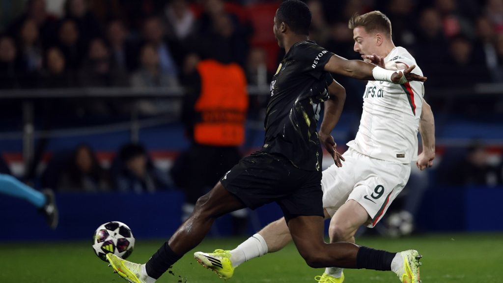 Ο Κβαρατσχέλια “καθάρισε” στο φινάλε για την Παρί απέναντι στην Τσέλσι