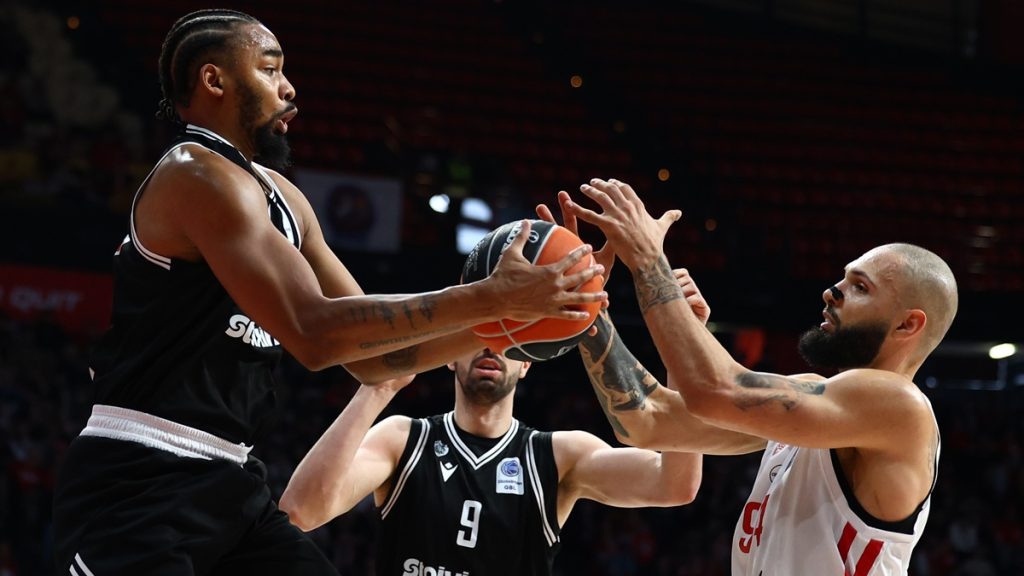 Ξεπέρασε άνετα το εμπόδιο του ΠΑΟΚ και συνεχίζει αήττητος ο Ολυμπιακός (hls)