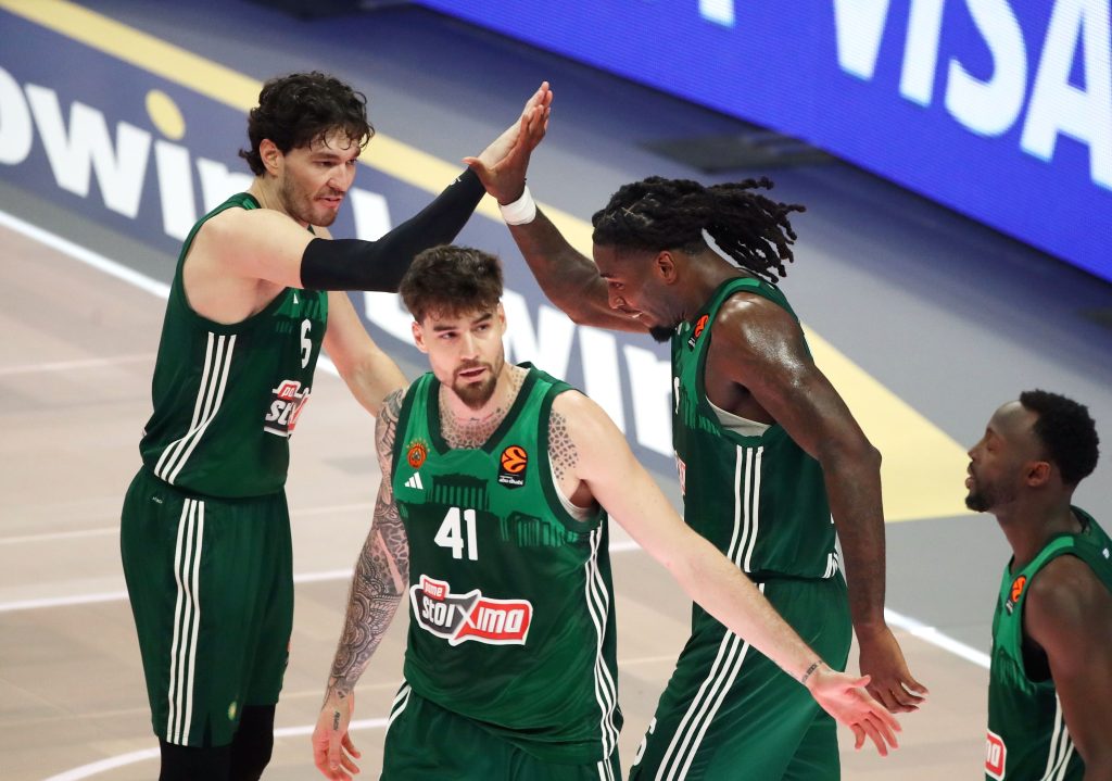 Ο Παναθηναϊκός καρδιοχτύπησε, όμως έμεινε ζωντανός για την εξάδα