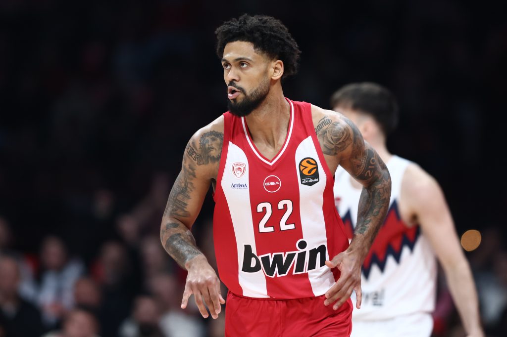 Στο 2ο ημίχρονο ο Ολυμπιακός έβαλε τους κανόνες του και η 22η νίκη είναι γεγονός