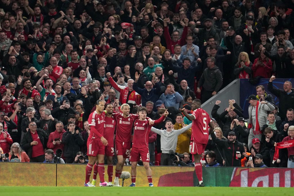 Η “τετράσφαιρη” Λίβερπουλ επέστρεψε στους “8”