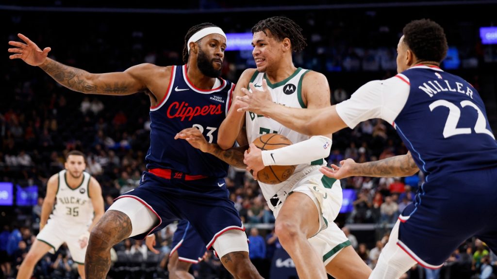 Οι Πίστονς σταμάτησαν το σερί των Λέικερς, νέα βαριά ήττα για τους Μπακς