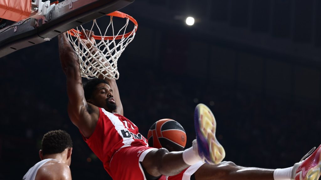 “Πάρτι” κορυφής του Ολυμπιακού απέναντι στη Ρεάλ με ρεκόρ από τον Ντόρσεϊ