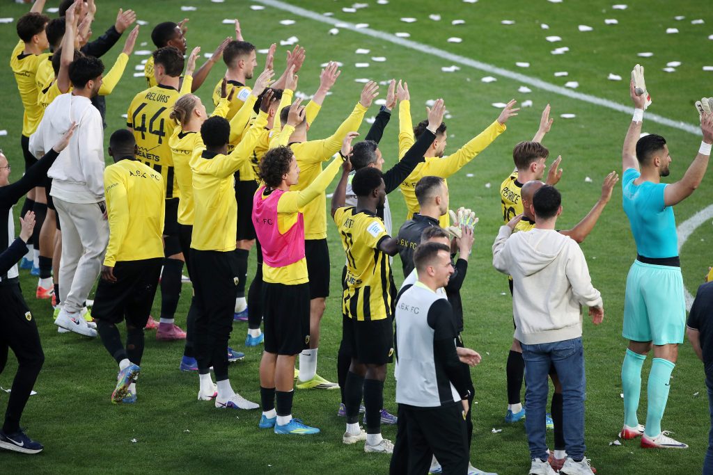 Παίκτες Ηλιόπουλος και κόσμος πανηγύρισαν την μεγάλη νίκη της ΑΕΚ επί του ΠΑΟΚ (pictures)