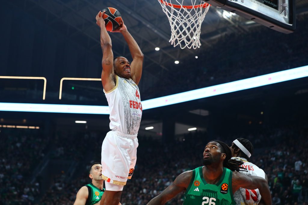 Ο Παναθηναϊκός απέφυγε την “λακκούβα” και έκλεισε “ραντεβού” με τη Βαλένθια