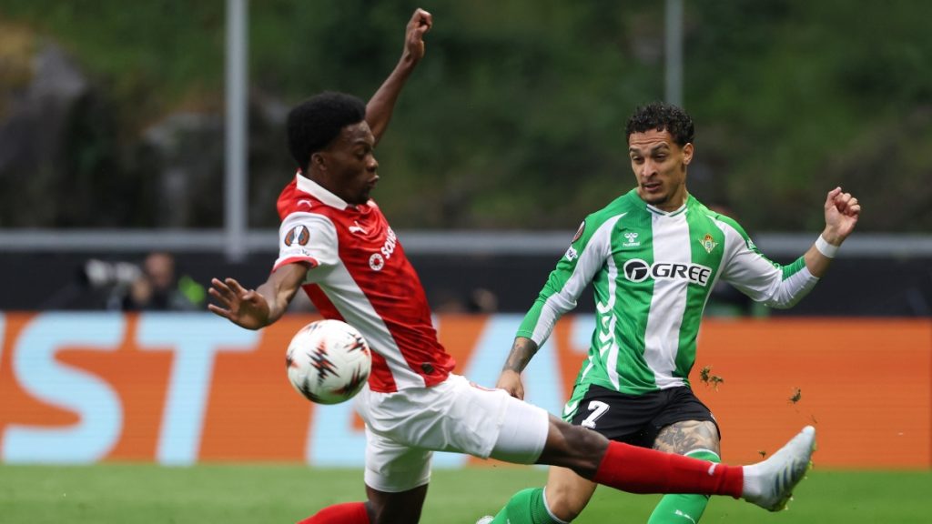 Πανηγυρική πρόκριση για Άστον Βίλα, επική ανατροπή η Μπράγκα, άντεξε και πέρασε η Νότιγχαμ