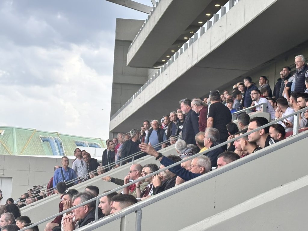 Ένταση στα επίσημα της “AEL FC Arena” – Συνθήματα κατά της διοίκησης των γηπεδούχων