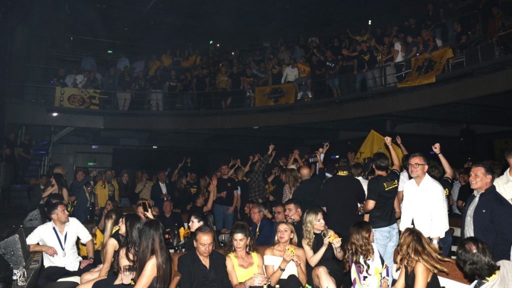 Πρωταθλήτρια και στο γλέντι η ΑΕΚ (pictures)