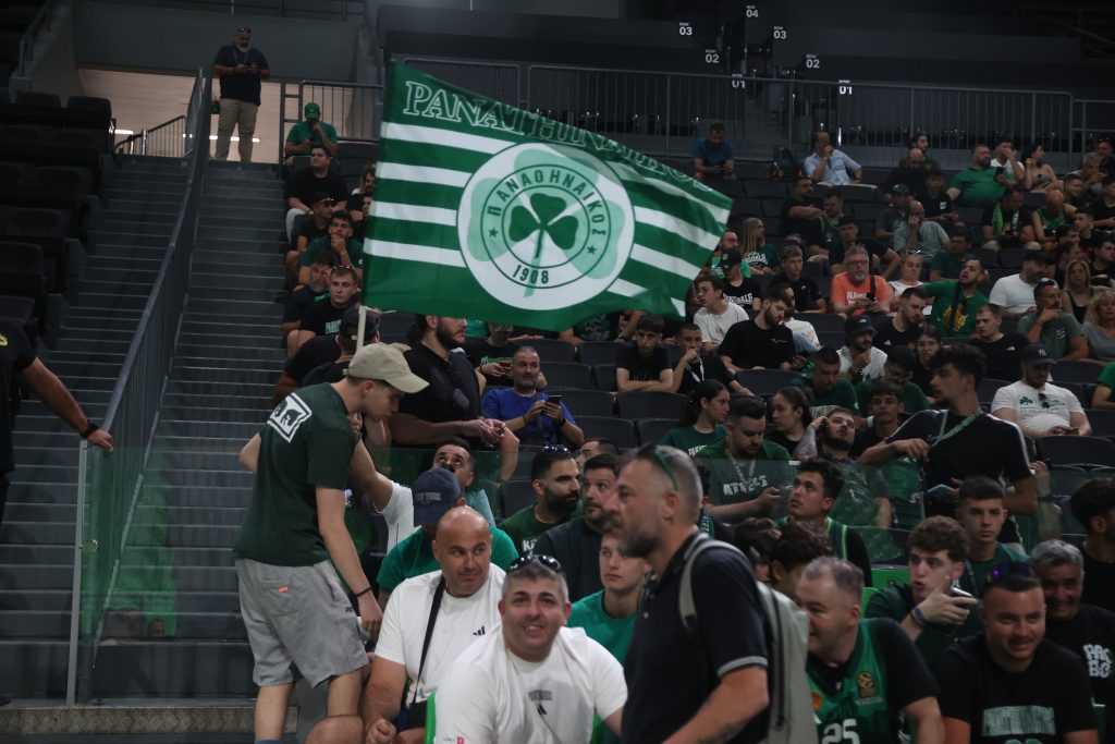 Το “T-Center” άνοιξε τις πύλες του για να αποθεώσει ο κόσμος του Παναθηναϊκού τον Ομπράντοβιτς (pictures & video)
